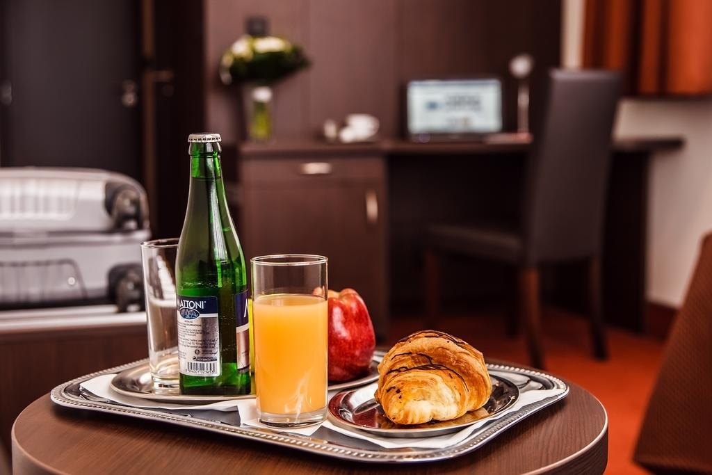 Interhotel Злин Экстерьер фото
