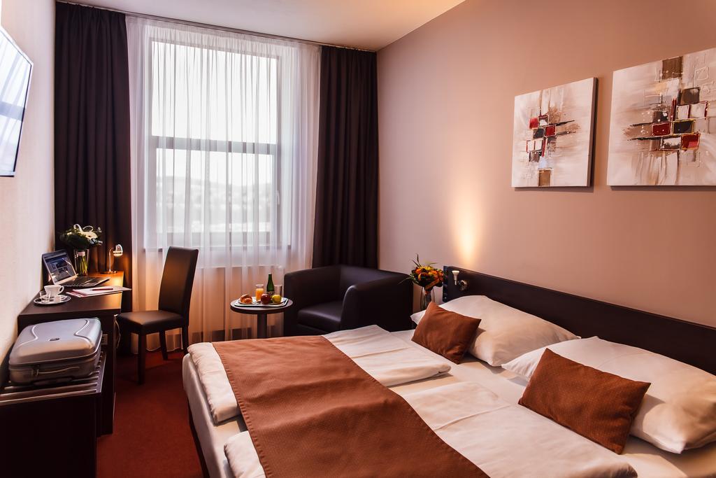 Interhotel Злин Экстерьер фото