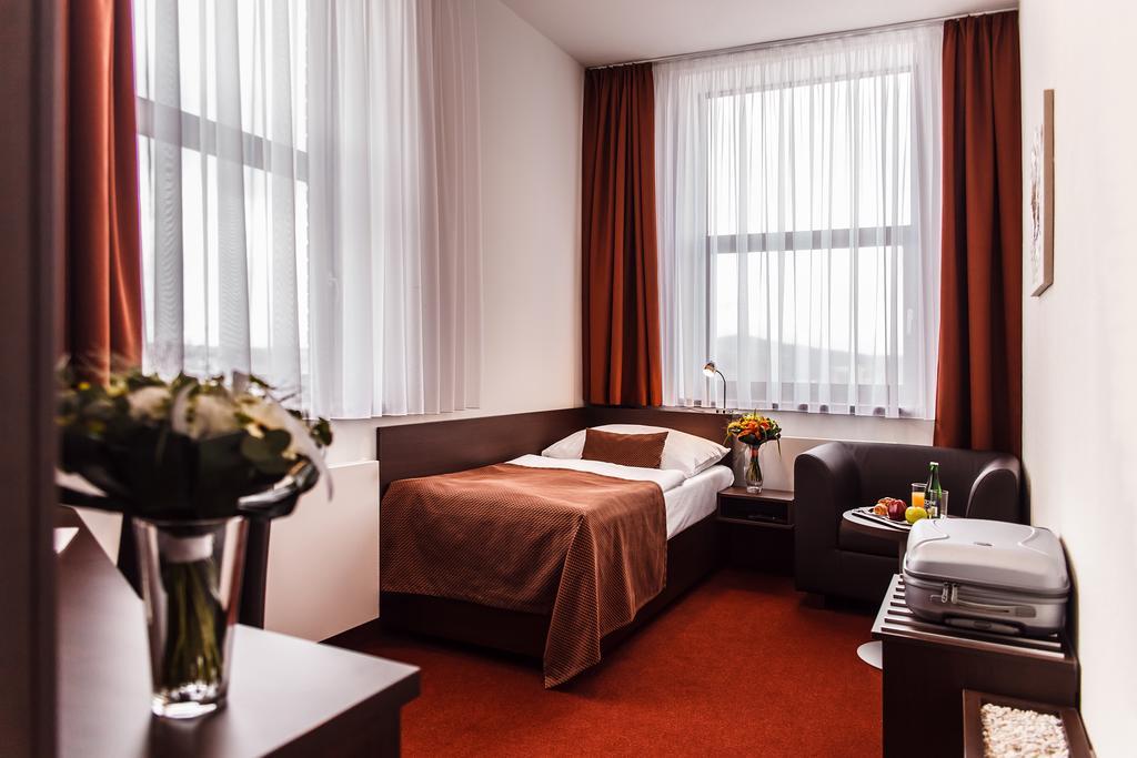 Interhotel Злин Экстерьер фото